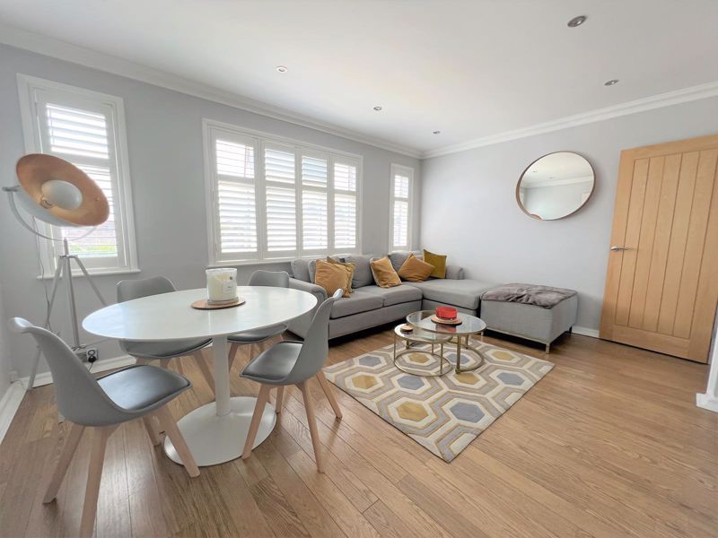 2 bed flat to rent in Geddy Court, Hare Hall Lane, Gidea Park, Romford