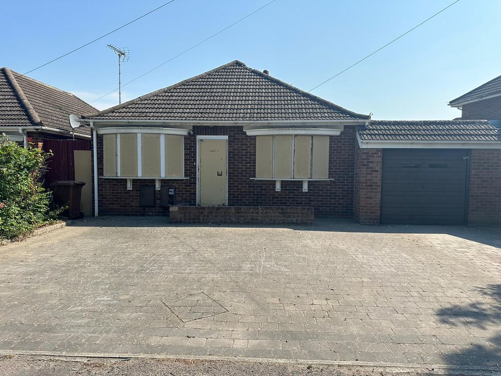 3 bed detached bungalow for sale in Wigmore Road, Gillingham ME8 Zoopla