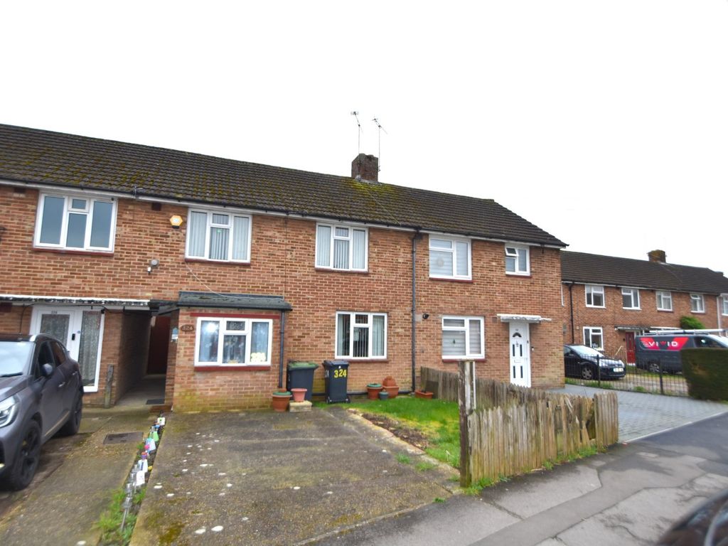 3 bed terraced house for sale in Middle Park Way, Havant PO9, £260,000
