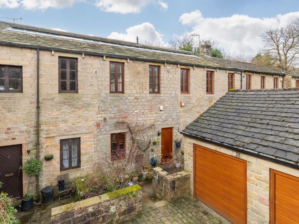 2 bed terraced house for sale in Beckfoot Lane, Bingley BD16, £260,000