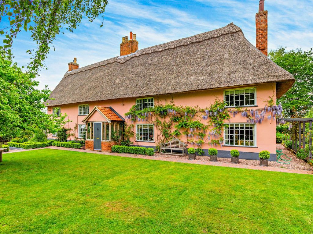 5 bed detached house for sale in Brown Street, Old Newton, Stowmarket