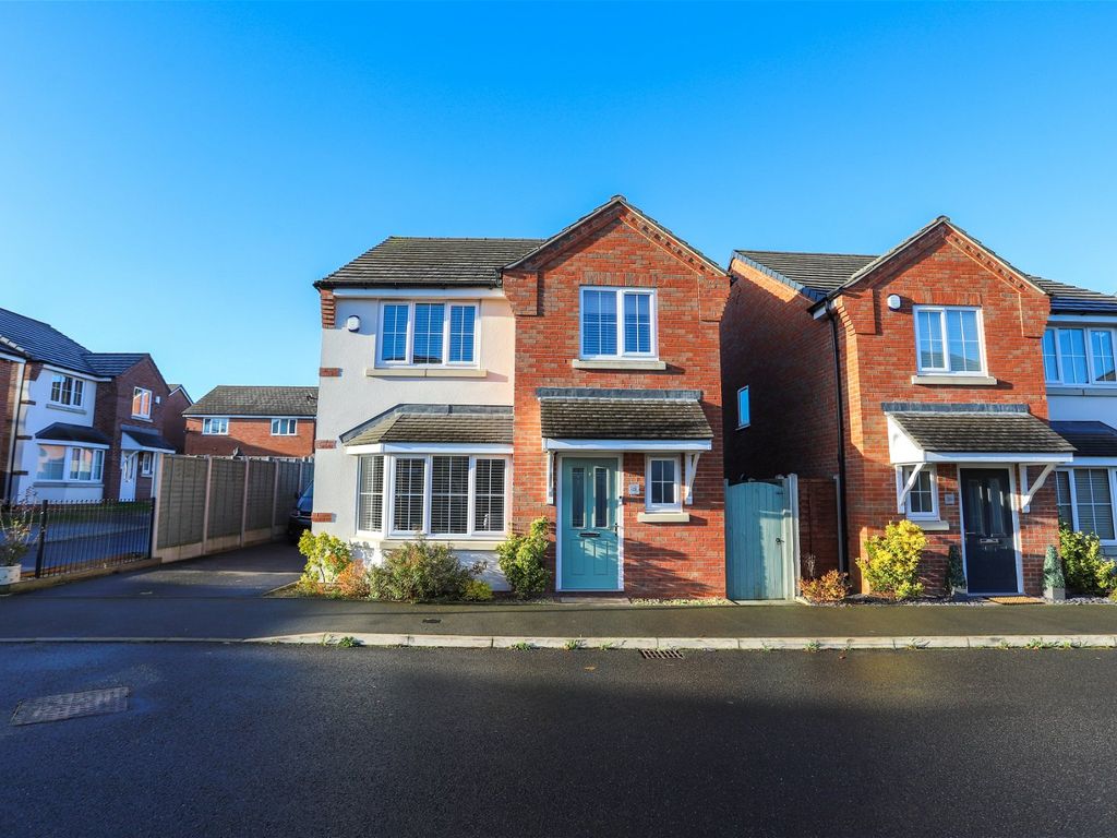 4 bed detached house for sale in Elm Drive, Halesowen B62, £370,000