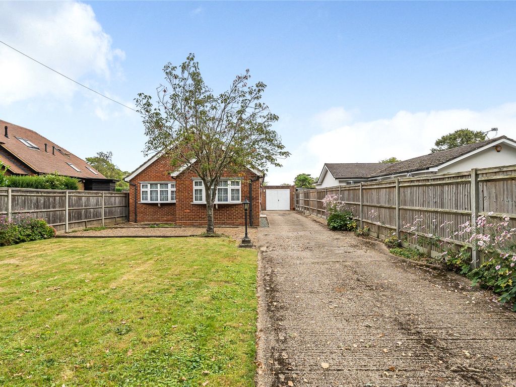 2 bed bungalow for sale in Thorpe, Egham, Surrey TW20, £650,000 Zoopla
