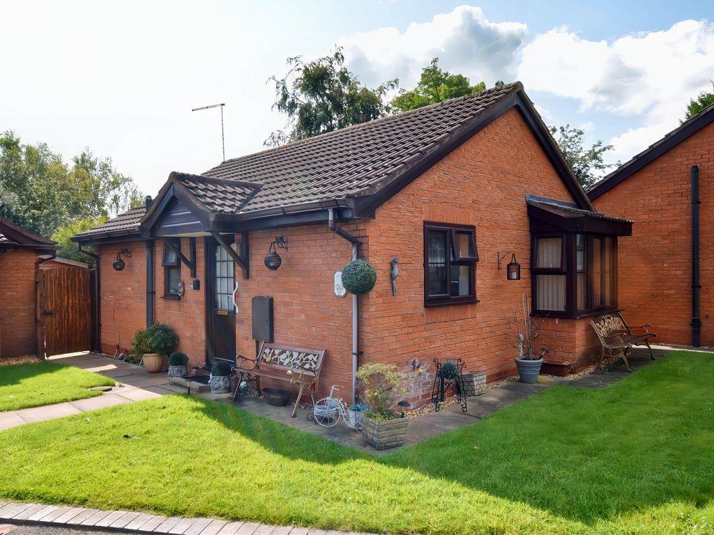 2 bed detached bungalow for sale in Goosefields Close, Market Drayton TF9, £160,000 Zoopla