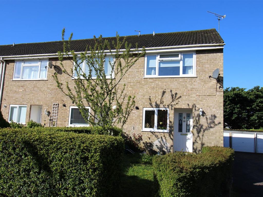 2 bed end terrace house for sale in The Links, Whitehill, Bordon GU35