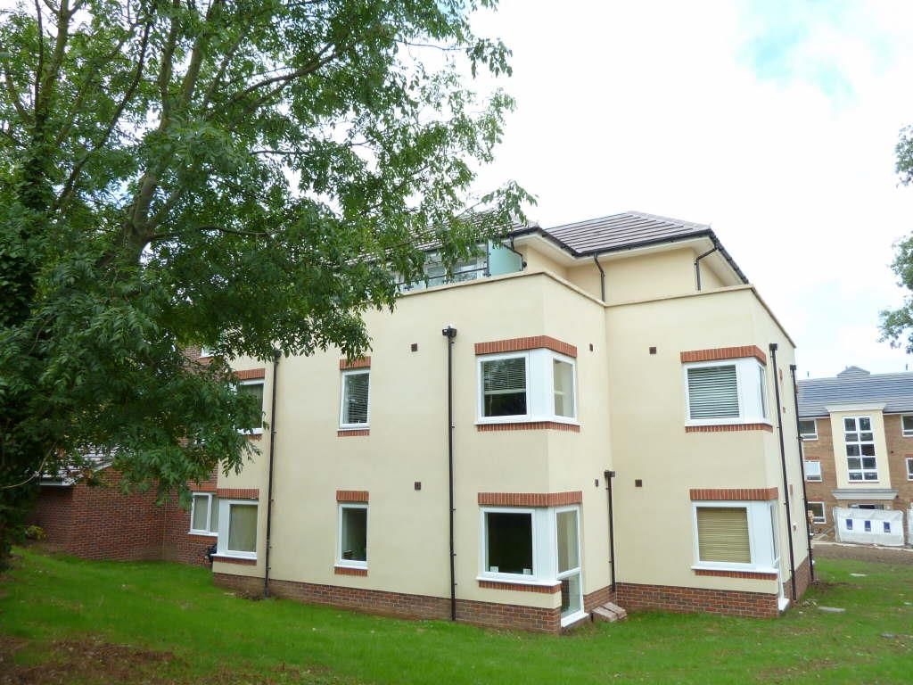 2 bed flat to rent in Dalmeny Way, Epsom, Surrey KT18 Zoopla