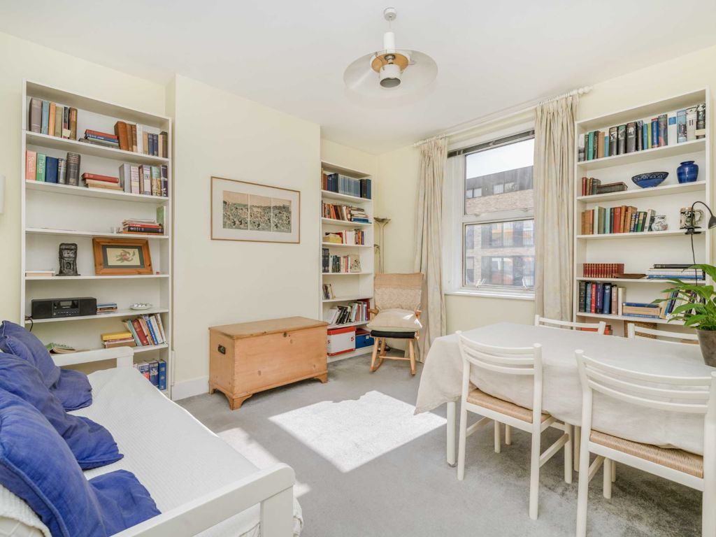 2 bed flat for sale in King Street, London W6, £375,000 Zoopla