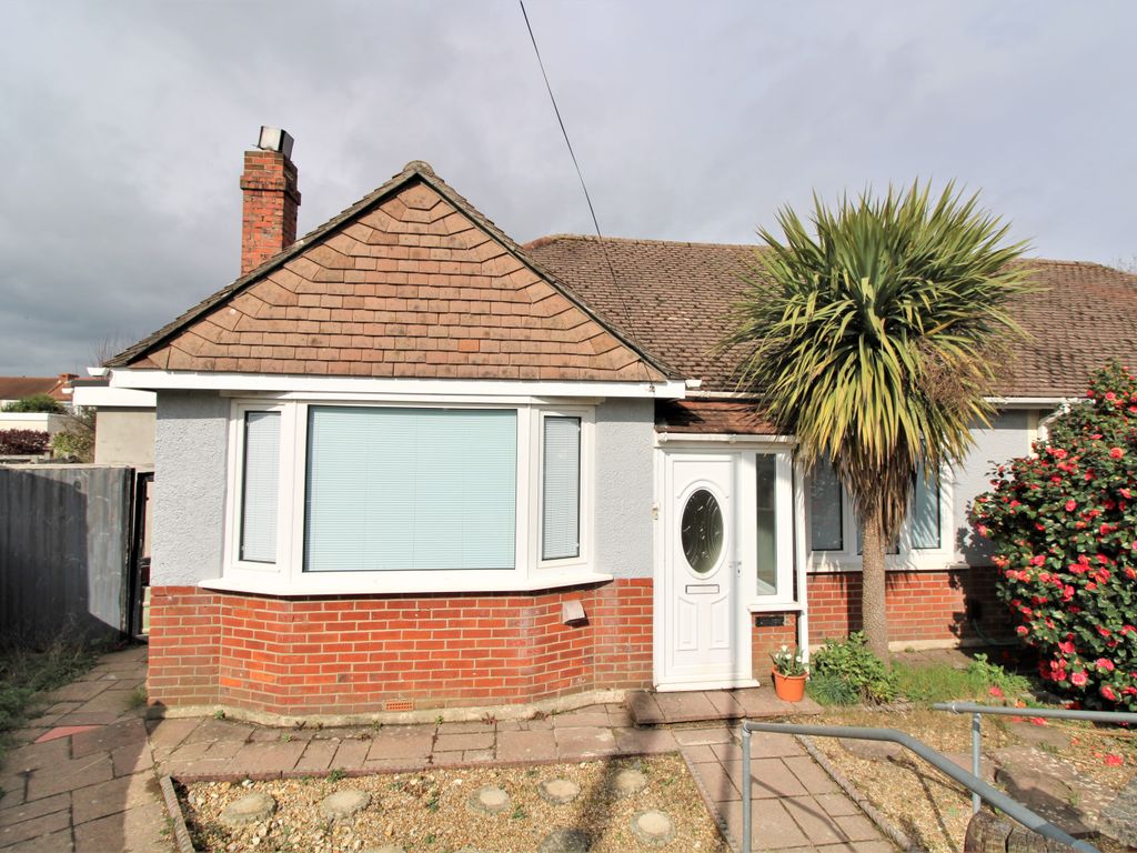 2 bed semidetached bungalow for sale in Midfield Close, Fareham PO14