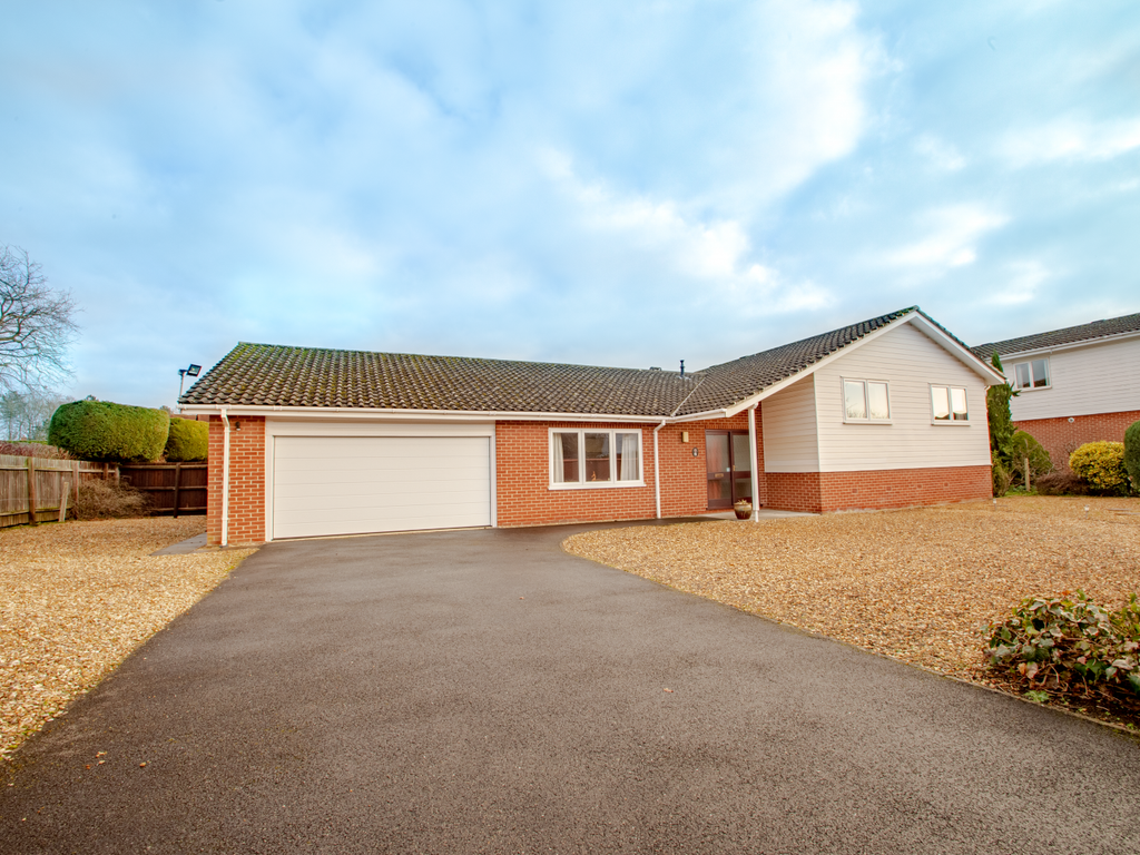 4 bed bungalow for sale in Pelham Close, South Bretton, Peterborough