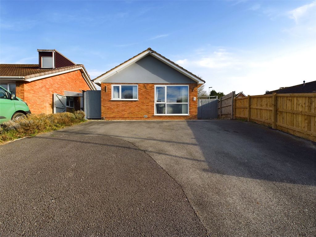 2 bed bungalow for sale in Bodiam Avenue, Tuffley, Gloucester