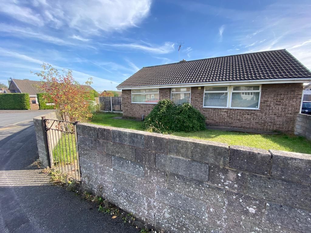 3 bed detached bungalow for sale in St. Johns Crescent, Clowne