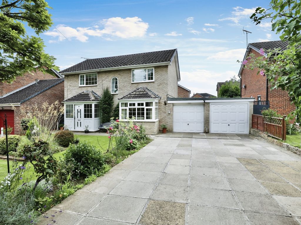 4 bed detached house for sale in Mill Lane, Skellow, Doncaster DN6, £