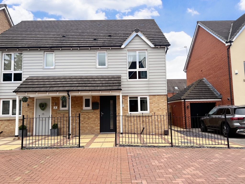 2 bed semidetached house to rent in Jackdaw Drive, WathUponDearne