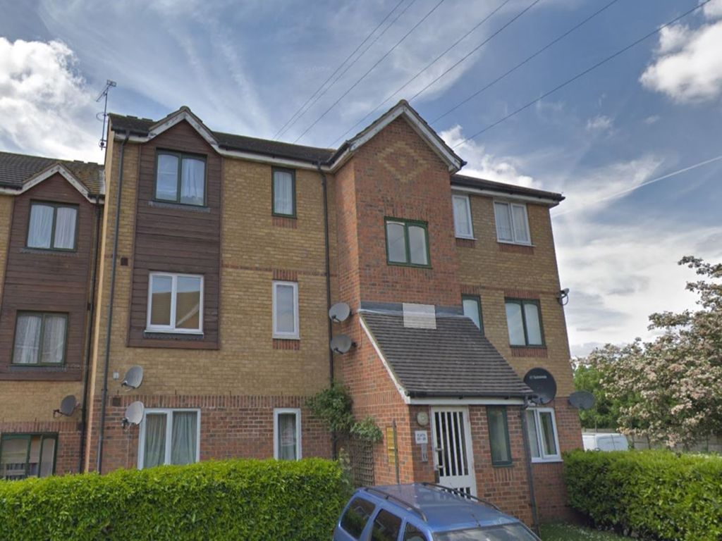 2 bed flat for sale in Groveherst Road, Dartford DA1 Zoopla