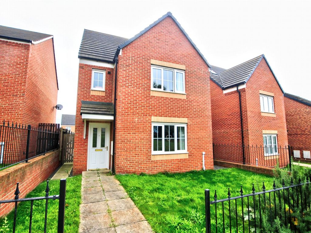 4 bed detached house for sale in Ivatt Walk, Shildon, Durham DL4, £