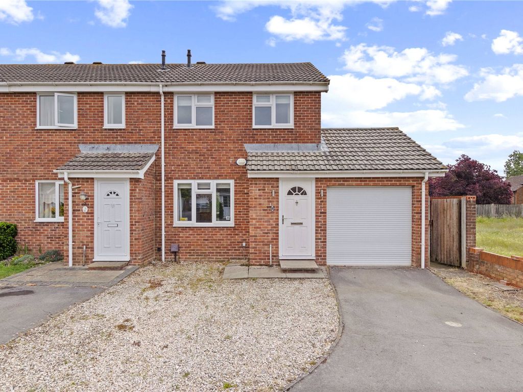 3 Bed End Terrace House For Sale In Caernarvon Road Chichester West