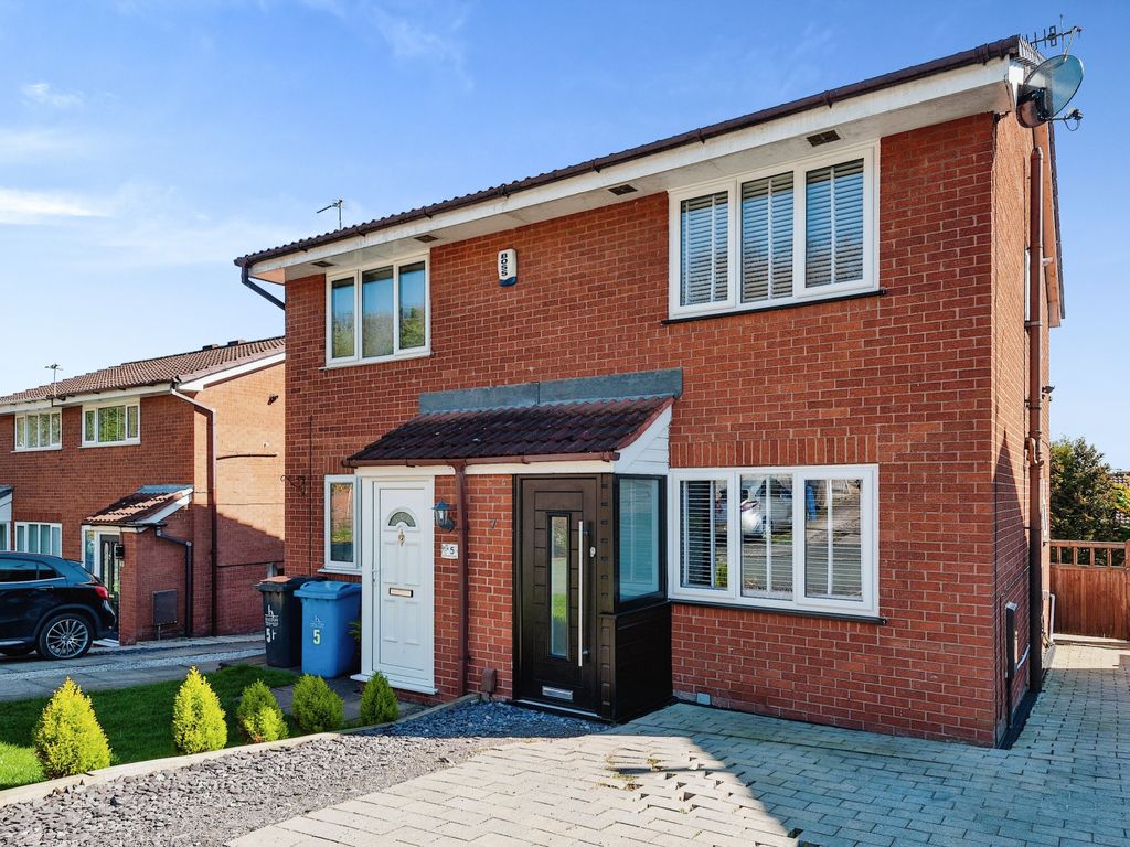2 bed semidetached house for sale in Farnhill Close, Windmill Hill