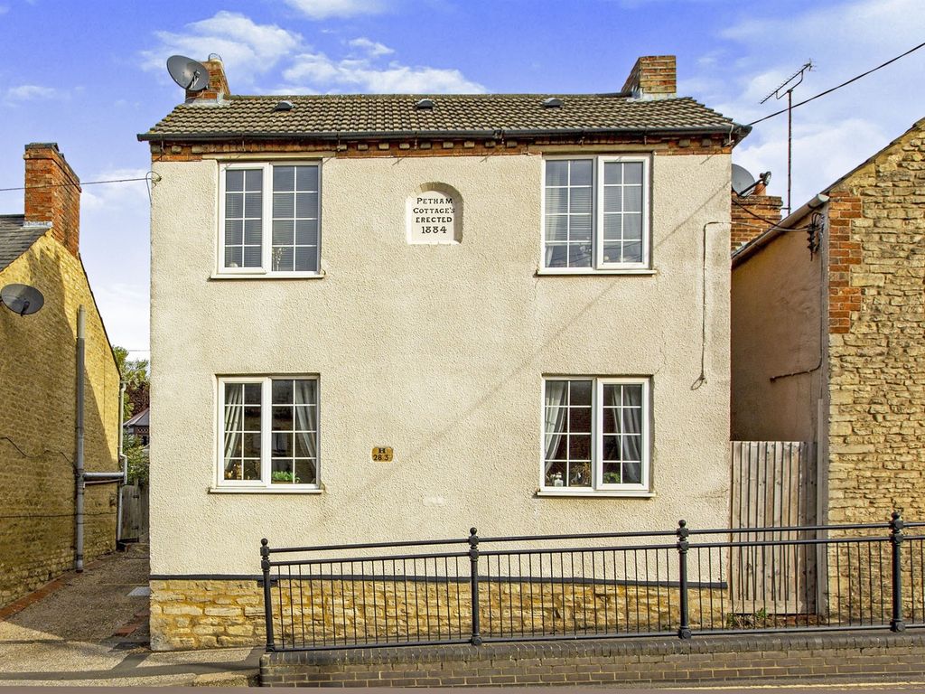 2 bed terraced house for sale in West Street, Stanwick, Wellingborough