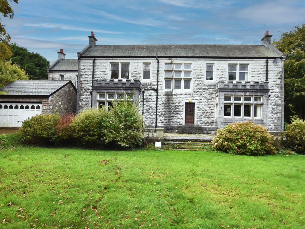 6 bed detached house for sale in Abbey Road, BarrowInFurness LA13, £