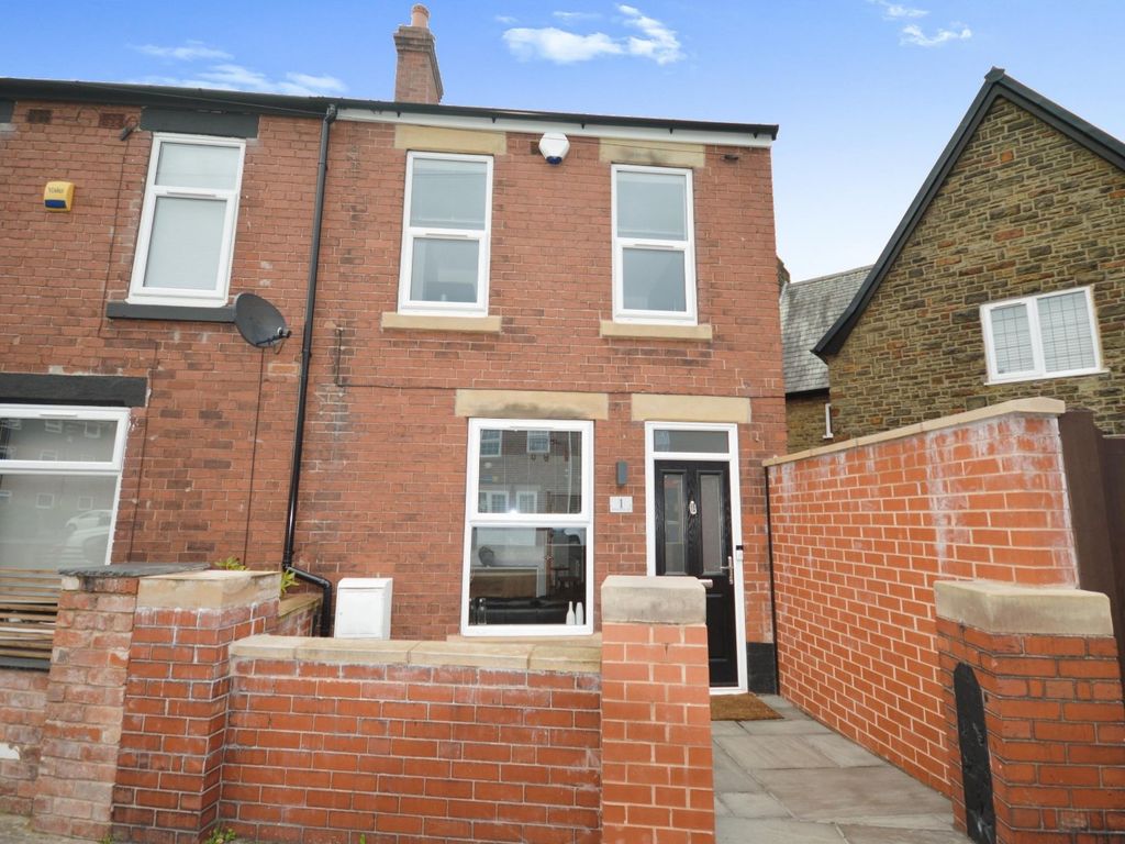 3 bed semidetached house for sale in Newbold Back Lane, Chesterfield