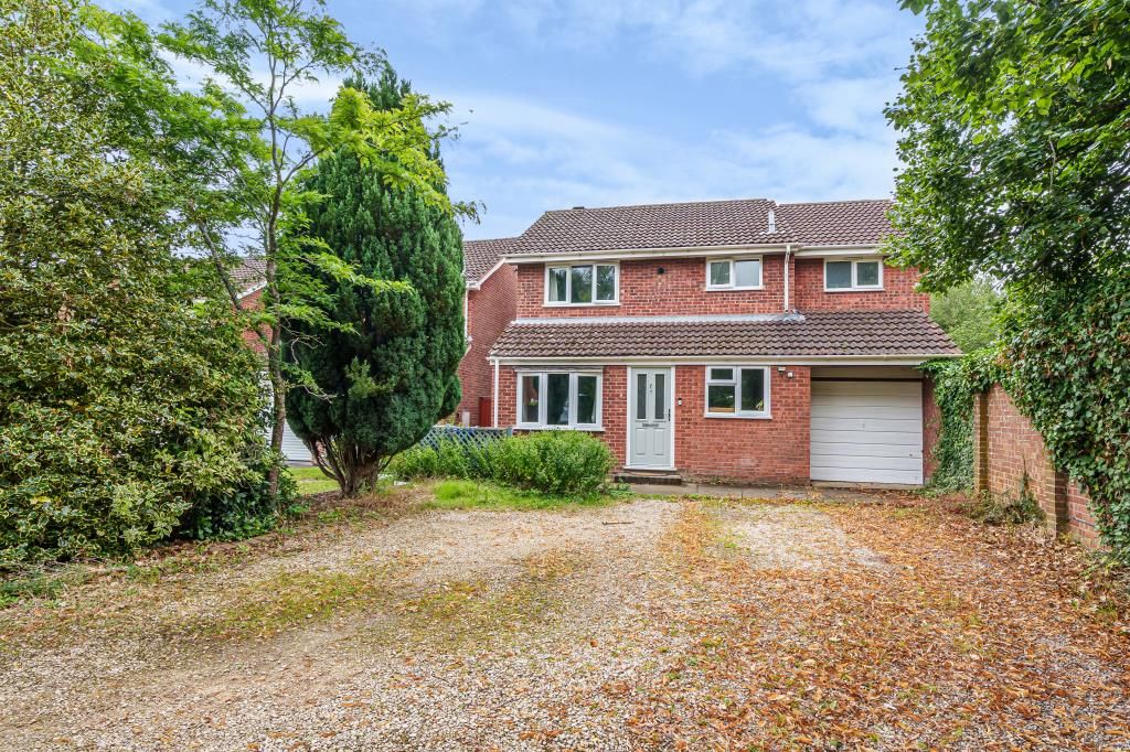 4 bed detached house for sale in Bicester, Oxfordshire OX26, £475,000