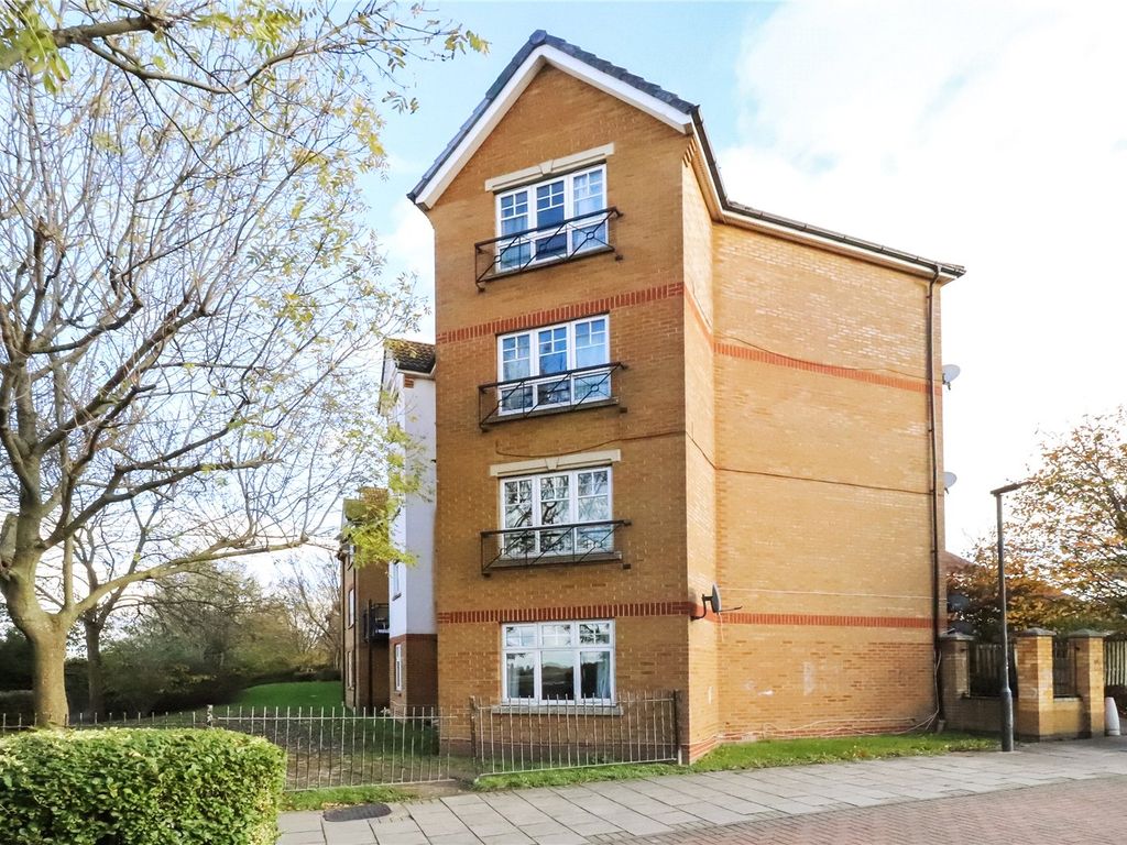 2 bed flat for sale in Greenhaven Drive, London SE28 Zoopla