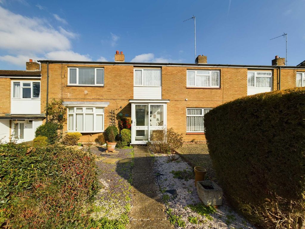 4 bed property for sale in Barley Croft, Leverstock Green HP2 Zoopla