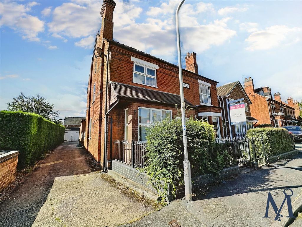 3 bed semidetached house for sale in Lower Packington Road, AshbyDe