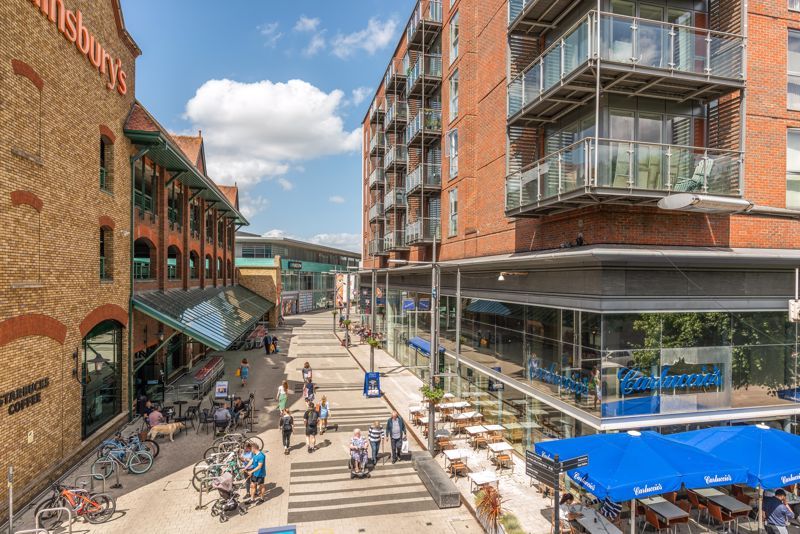 1 bed flat for sale in The Heart, WaltonOnThames KT12 Zoopla