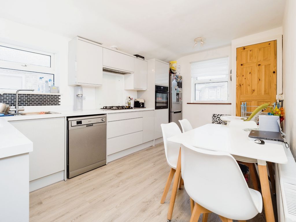 Deanery Road, London E15