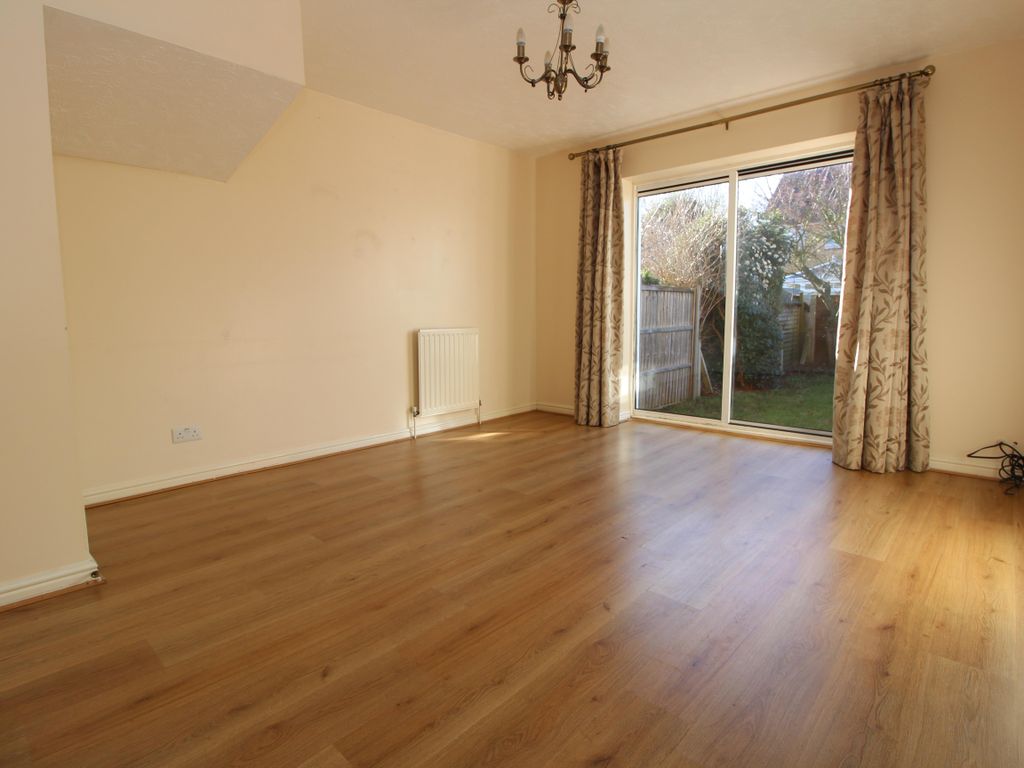 2 bed property to rent in Bakers Gardens, Carshalton SM5 Zoopla