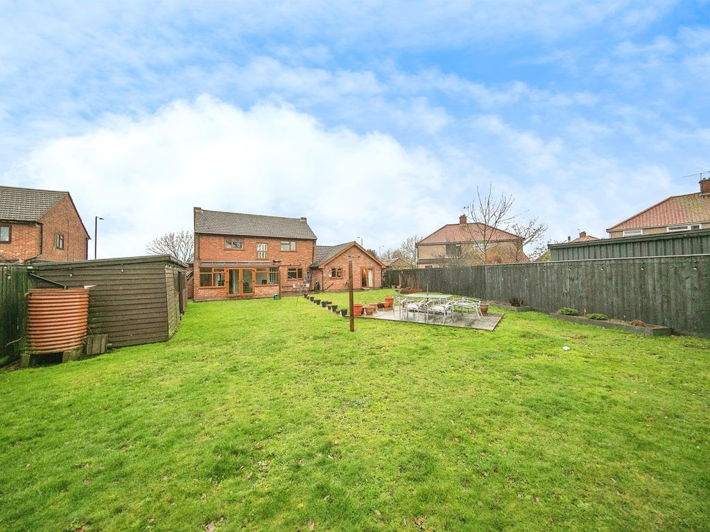 5 bed detached house for sale in Heath Road, Ipswich IP4, £500,000 Zoopla