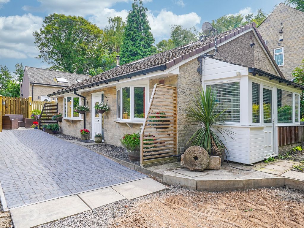 2 bed detached bungalow for sale in Abbeydale Road, Sheffield S7, £