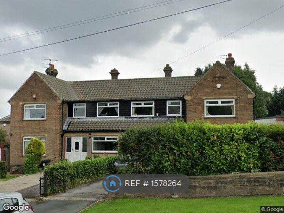 5 bed semidetached house to rent in Hollingwood Lane, Bradford BD7