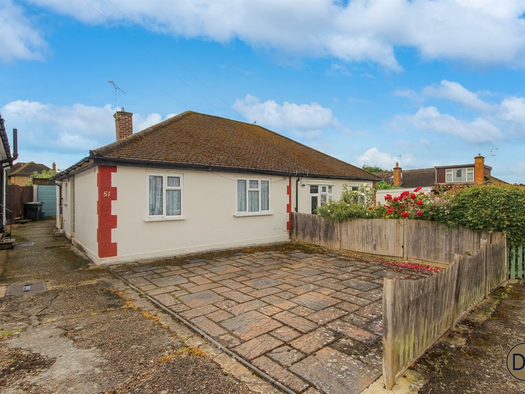 3 bed semidetached bungalow for sale in Princes Close, North Weald