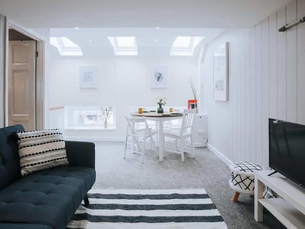 1 bed flat for sale in Kilworthy Hill, Tavistock PL19, £130,000 Zoopla