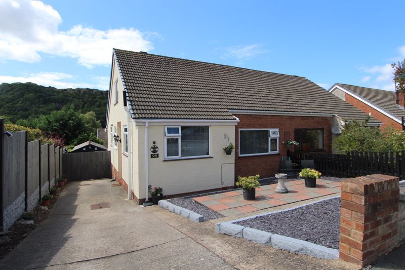 3 bed semidetached house for sale in Cambrian Drive, Rhos On Sea