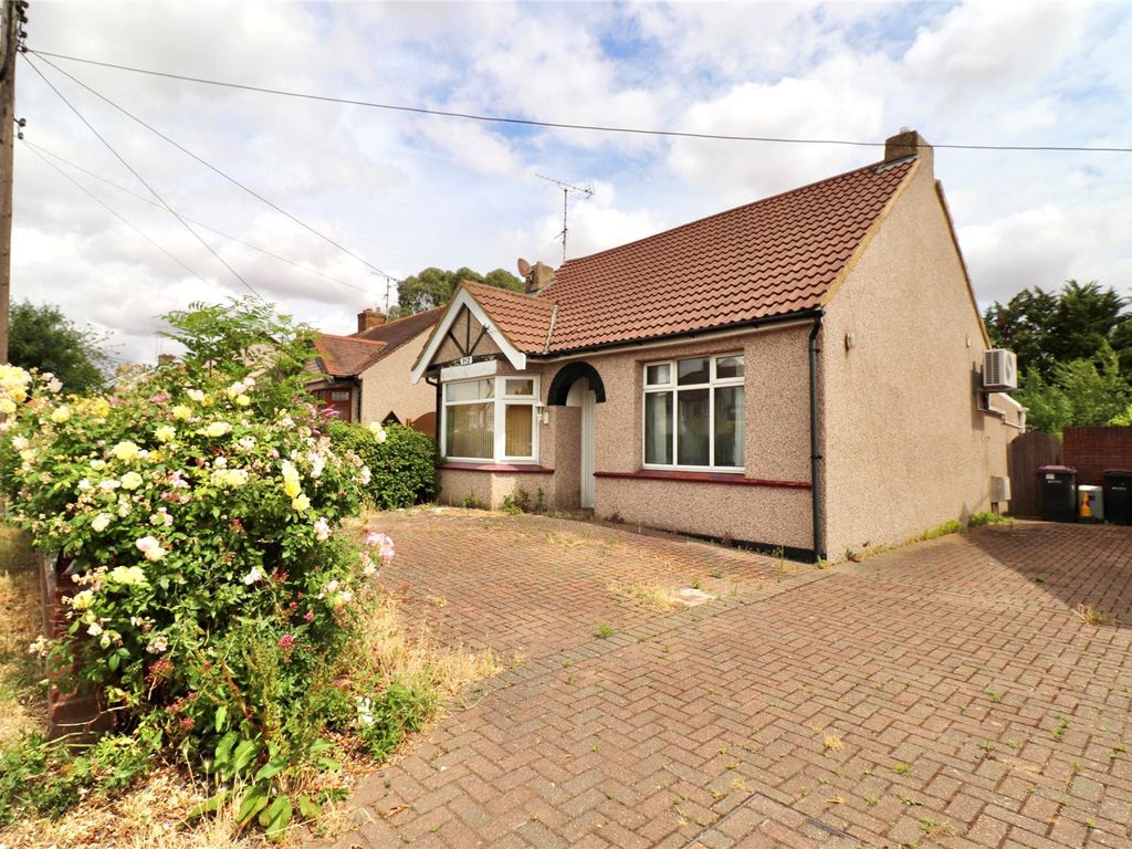 2 bed bungalow for sale in Ashingdon Road, Rochford, Essex SS4 Zoopla