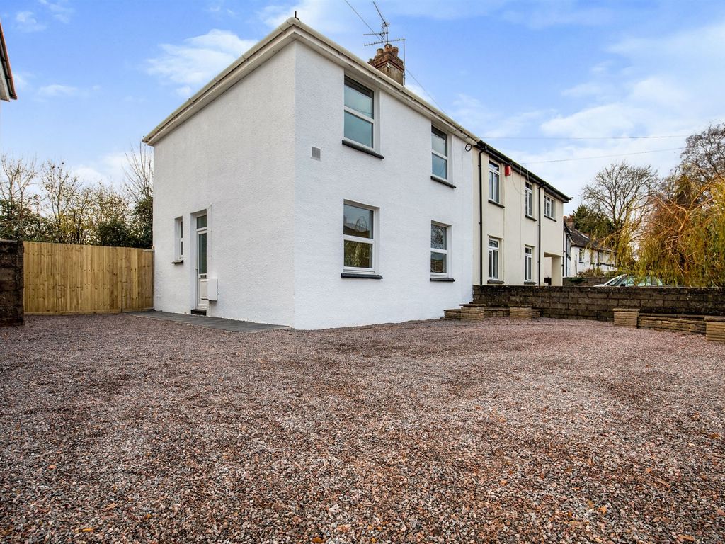 3 bed semidetached house for sale in Park Crescent, Whitchurch