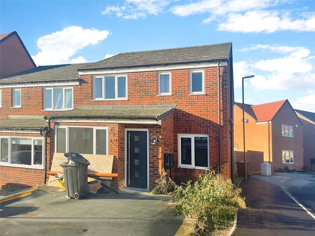 3 bed end terrace house for sale in Slater Way, Ilkeston, Derbyshire