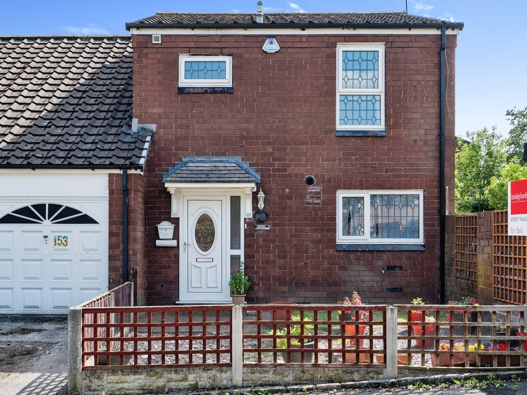 4 bed semidetached house for sale in Heather Close, Birchwood