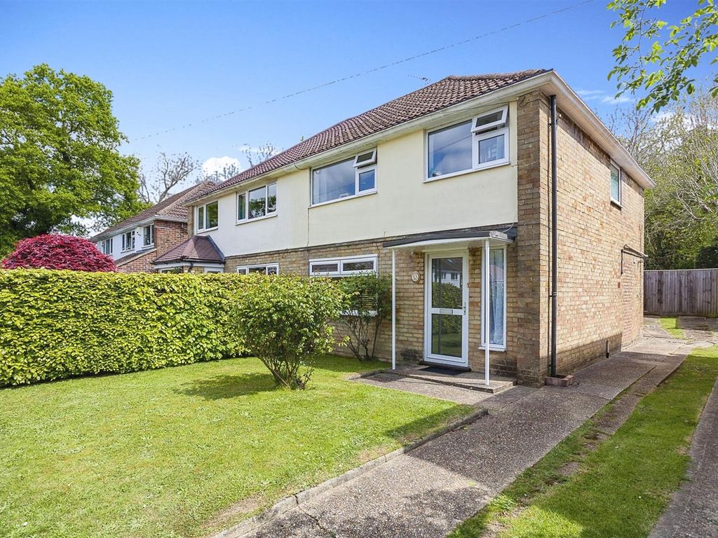3 bed semidetached house for sale in Chanctonbury Road, Burgess Hill RH15 Zoopla
