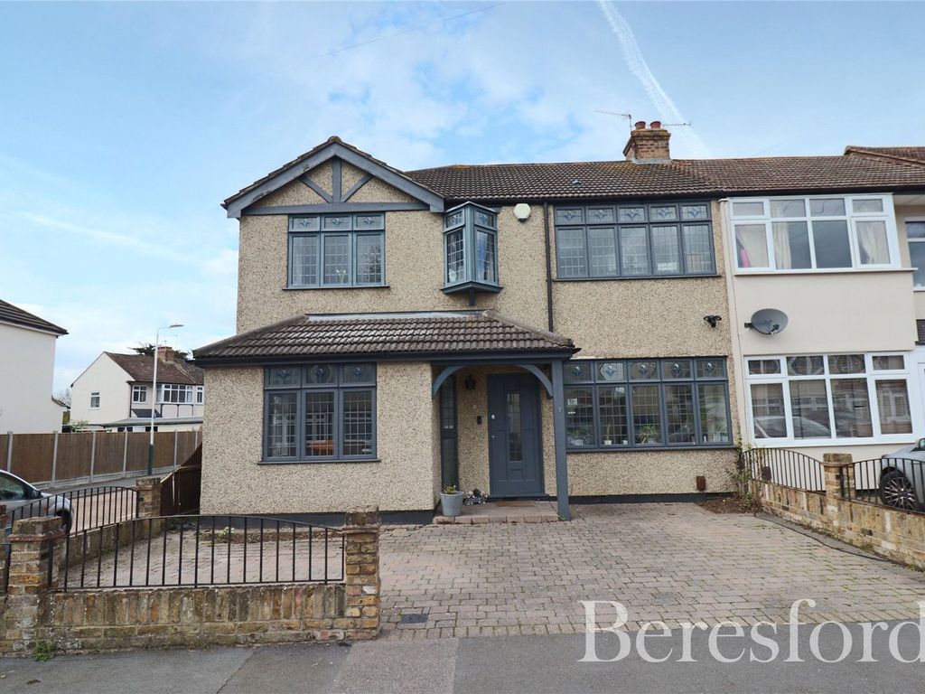 4 bed end terrace house for sale in Macdonald Avenue, Hornchurch RM11