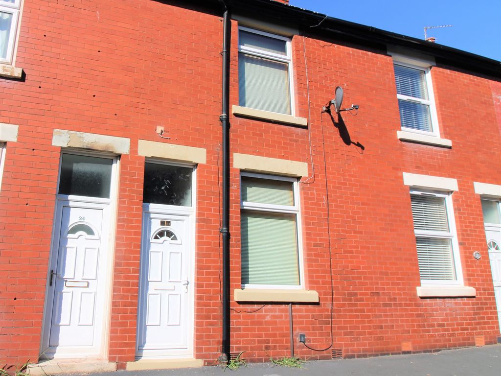 2 bed terraced house for sale in Broughton Avenue, Layton FY3 Zoopla