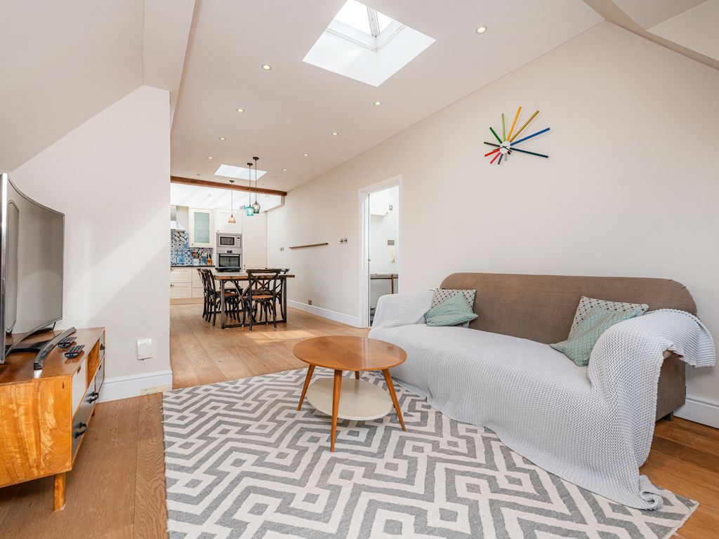 3 bed flat for sale in Canfield Gardens, London NW6, £990,000 Zoopla