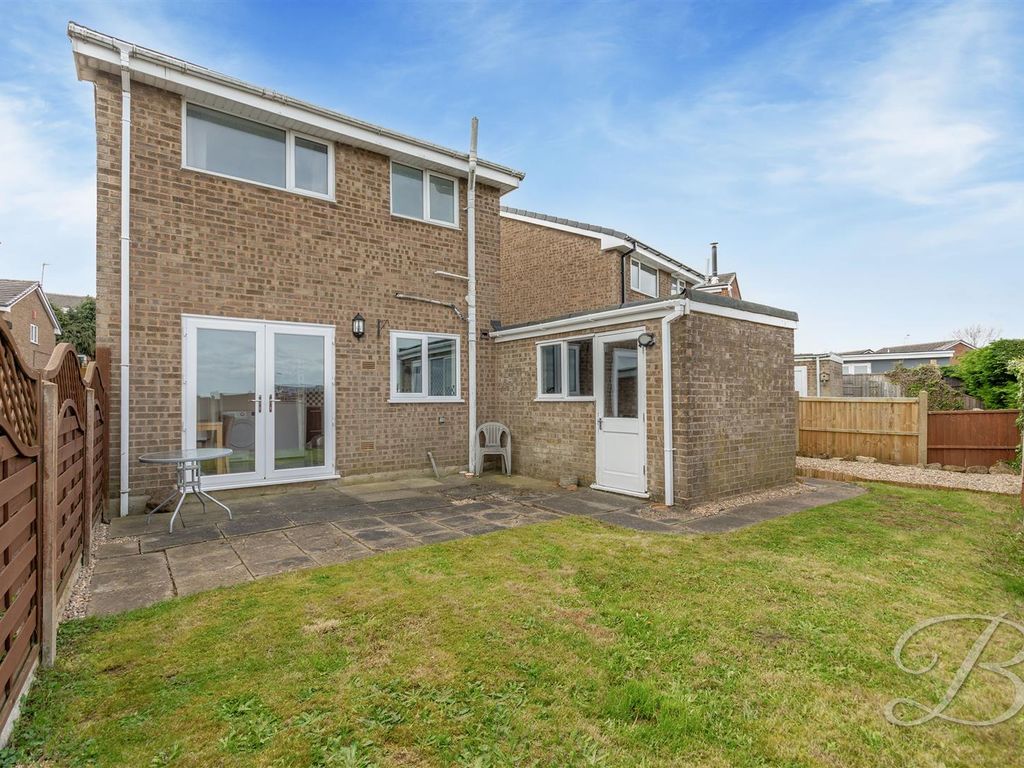 3 bed detached house for sale in Douglas Road, Forest Town, Mansfield
