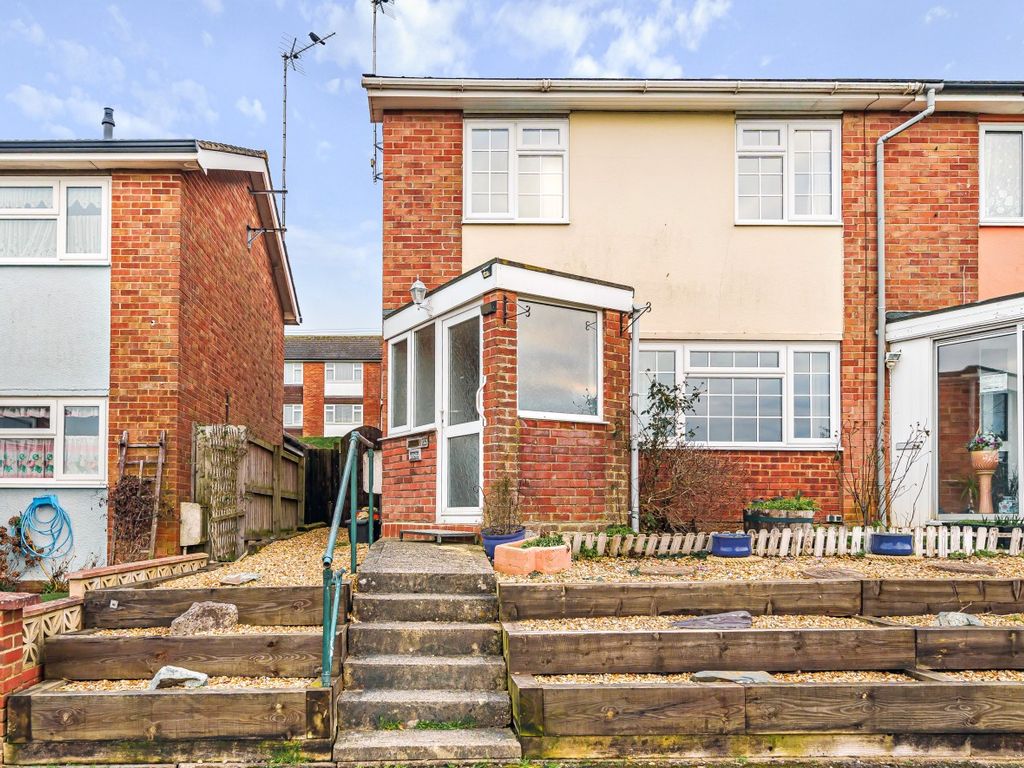 3 bed end terrace house for sale in Highworth, Swindon, Wiltshire SN6