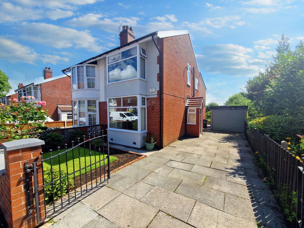 3 bed semidetached house for sale in Fairmount Avenue, Bolton BL2, £