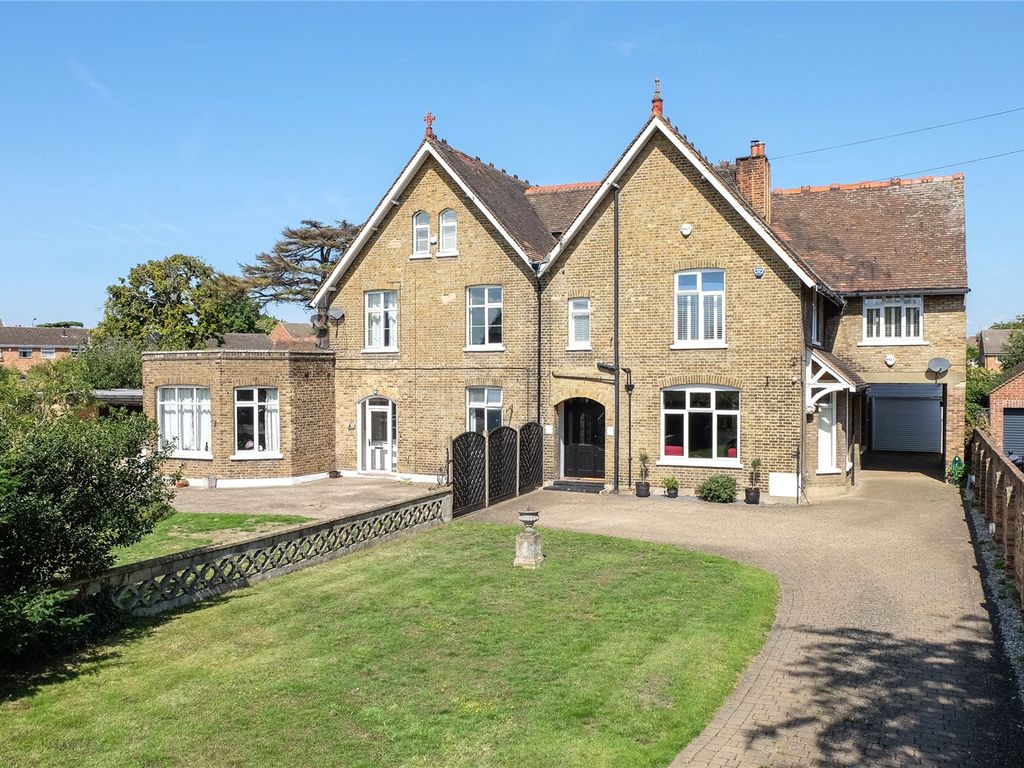 4 bed detached house for sale in Eardley Road, Belvedere, Kent DA17, £