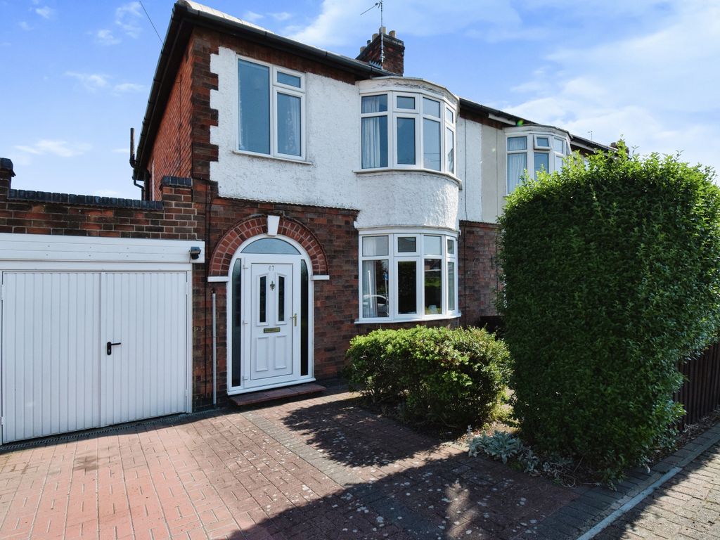 3 bed semidetached house for sale in Sibson Road, Birstall, Leicester